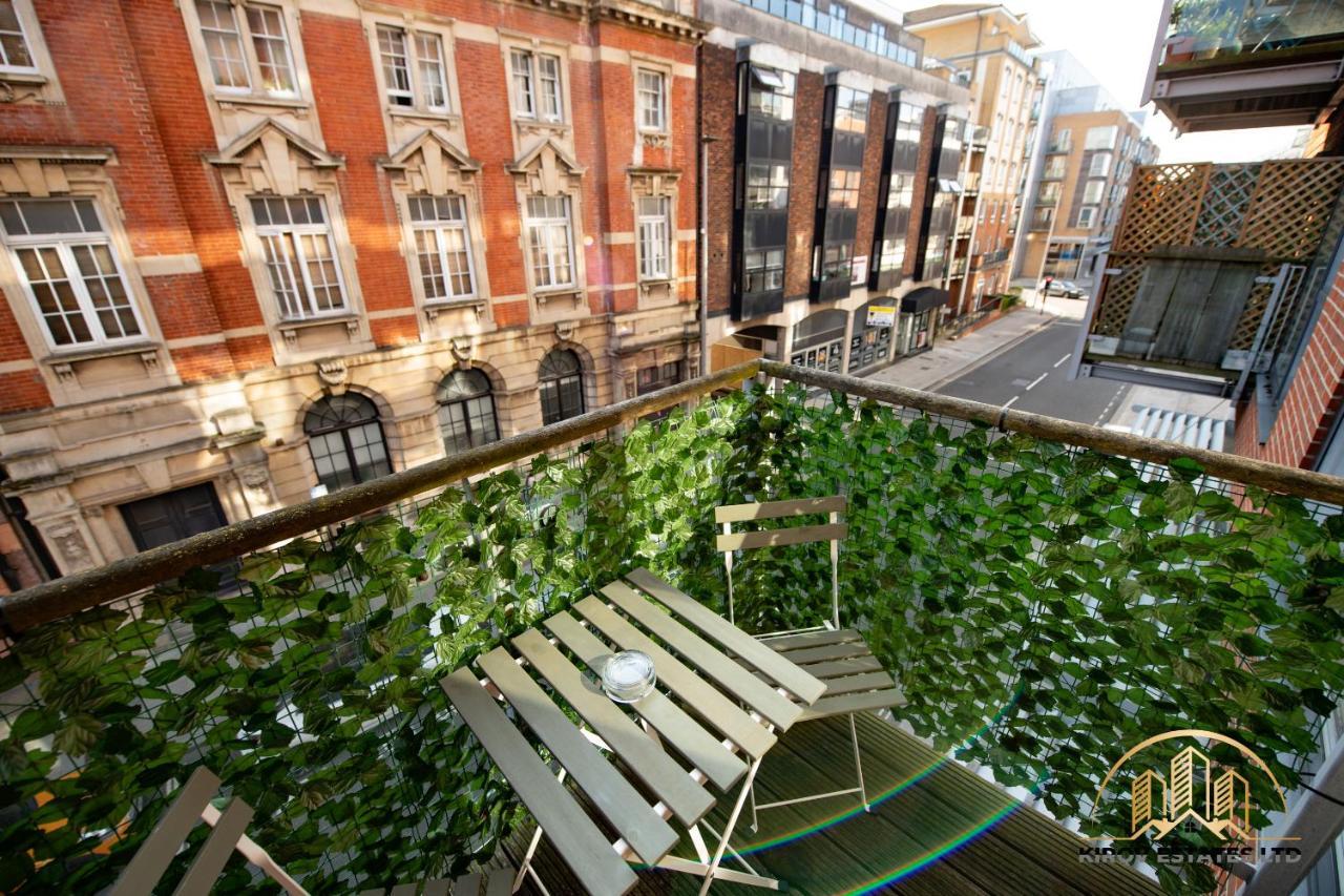 Aphrodite Apartment - The Lust Of Town Southampton Exterior photo